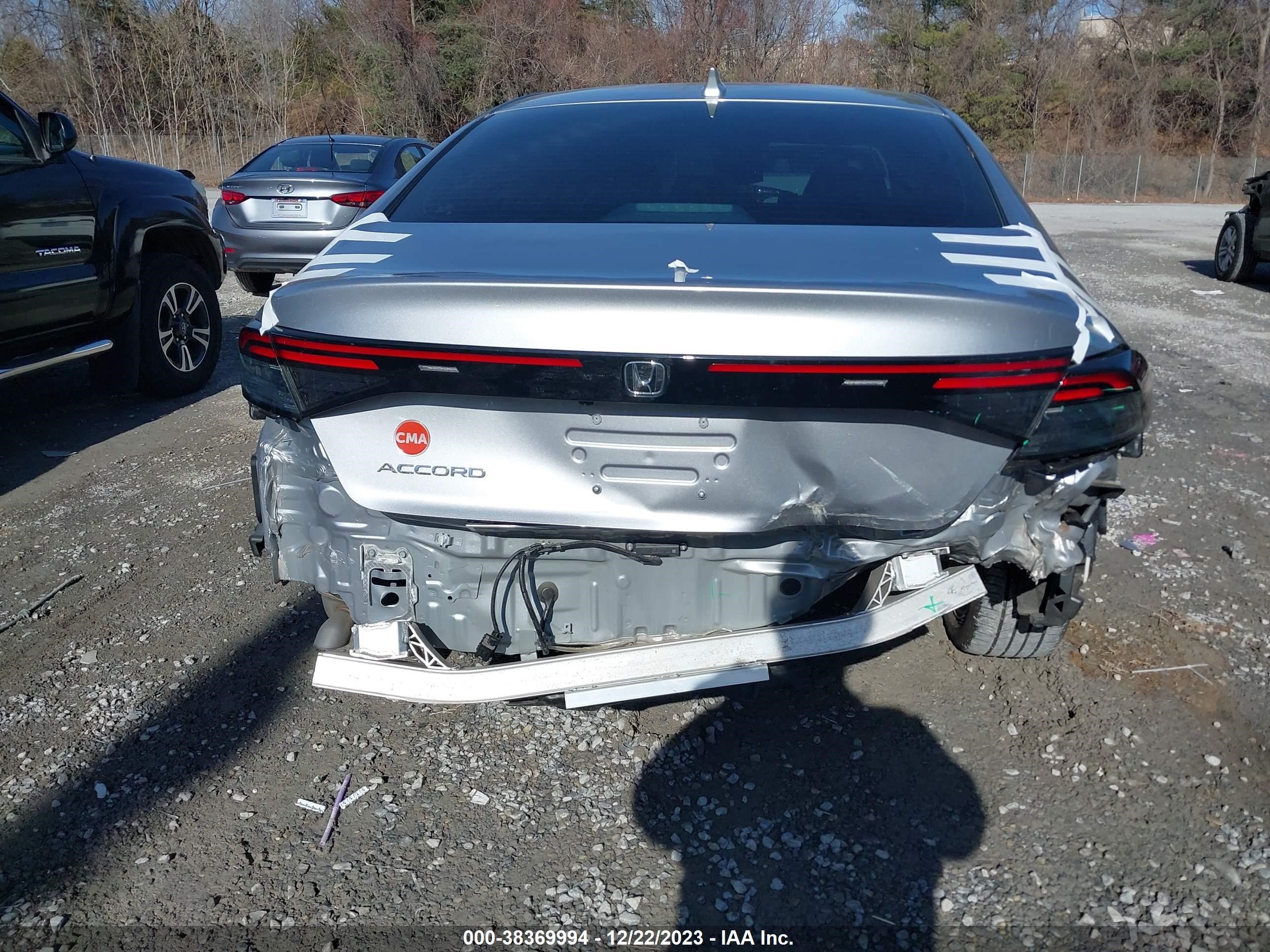 Photo 15 VIN: 1HGCY1F26PA008999 - HONDA ACCORD 