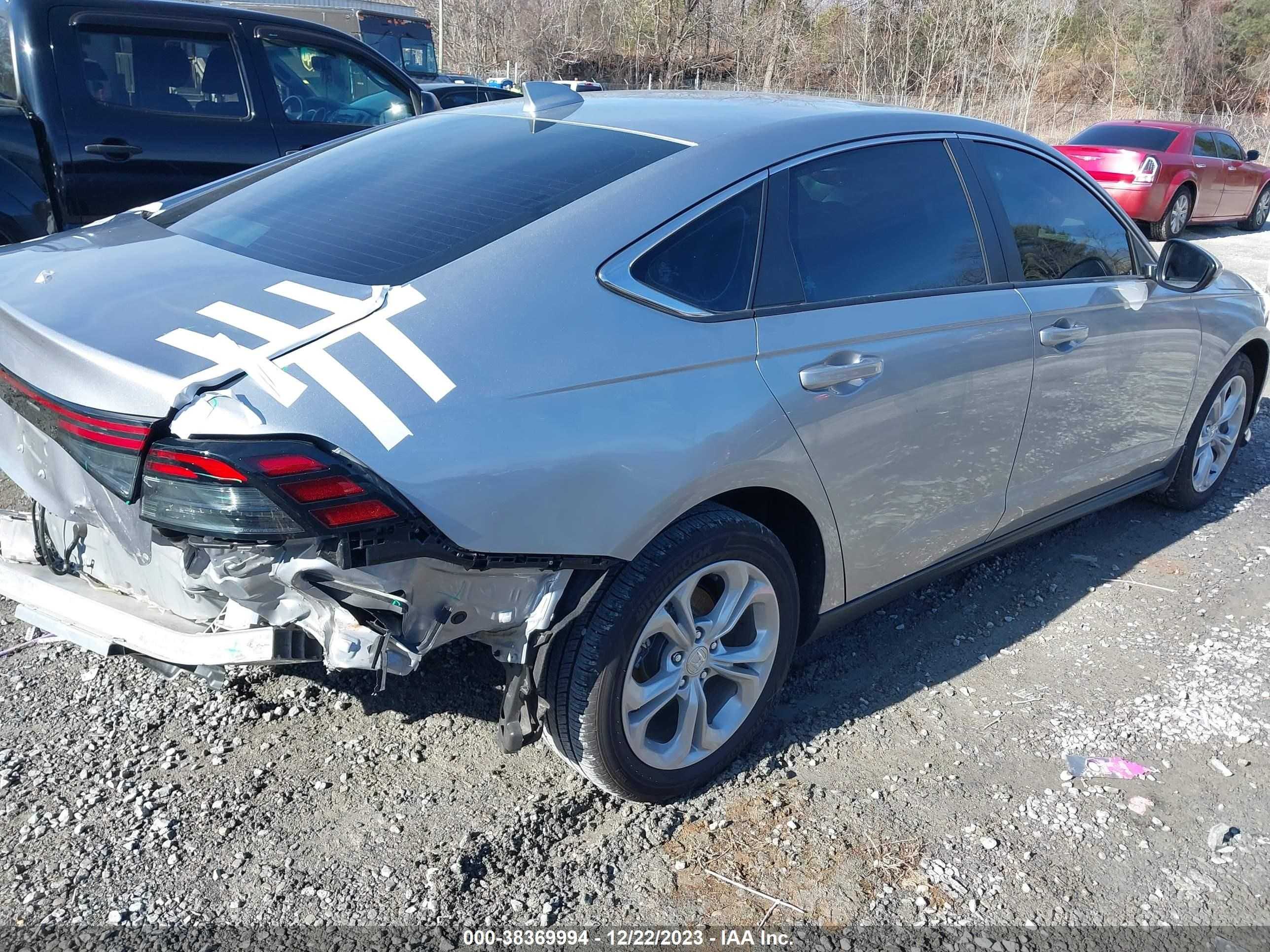 Photo 3 VIN: 1HGCY1F26PA008999 - HONDA ACCORD 