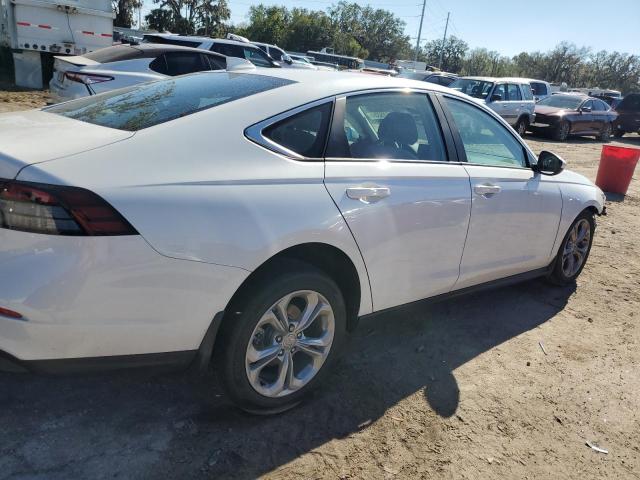 Photo 2 VIN: 1HGCY1F27RA092978 - HONDA ACCORD LX 