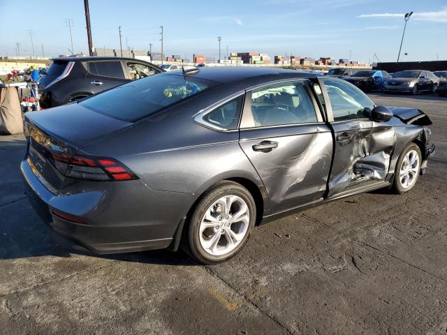 Photo 2 VIN: 1HGCY1F28RA005461 - HONDA ACCORD 