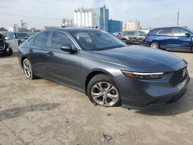 Photo 3 VIN: 1HGCY1F2XPA011811 - HONDA ACCORD LX 