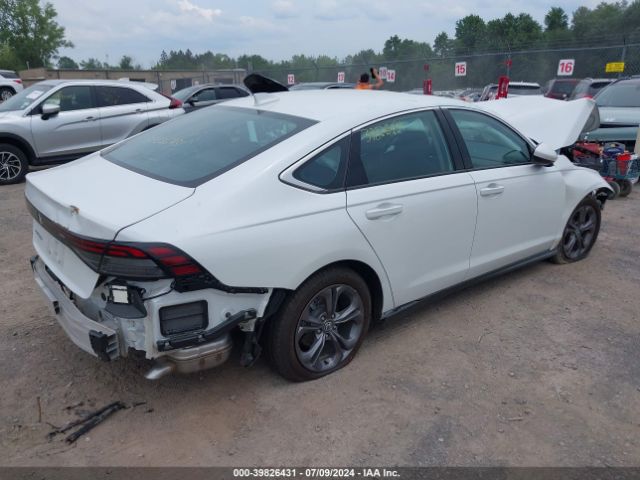 Photo 3 VIN: 1HGCY1F30RA036096 - HONDA ACCORD 