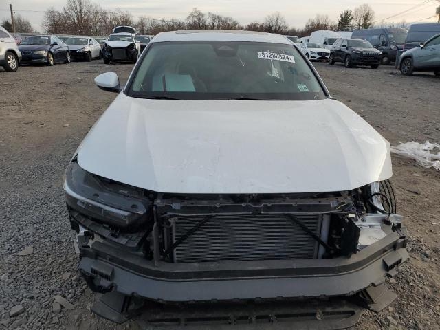 Photo 4 VIN: 1HGCY1F31RA021381 - HONDA ACCORD EX 