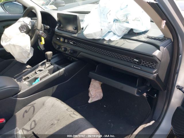 Photo 4 VIN: 1HGCY1F31RA036561 - HONDA ACCORD 