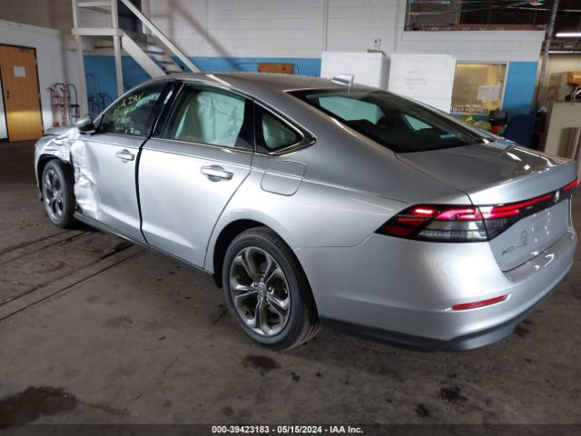 Photo 2 VIN: 1HGCY1F31RA048757 - HONDA ACCORD 