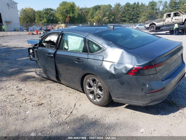 Photo 2 VIN: 1HGCY1F32RA020398 - HONDA ACCORD 