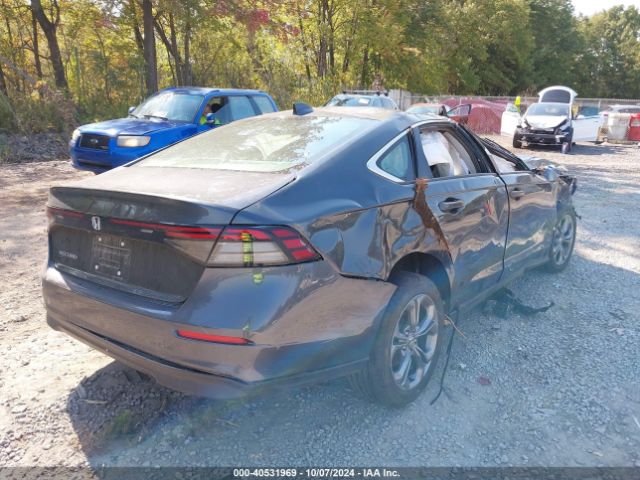 Photo 3 VIN: 1HGCY1F32RA020398 - HONDA ACCORD 