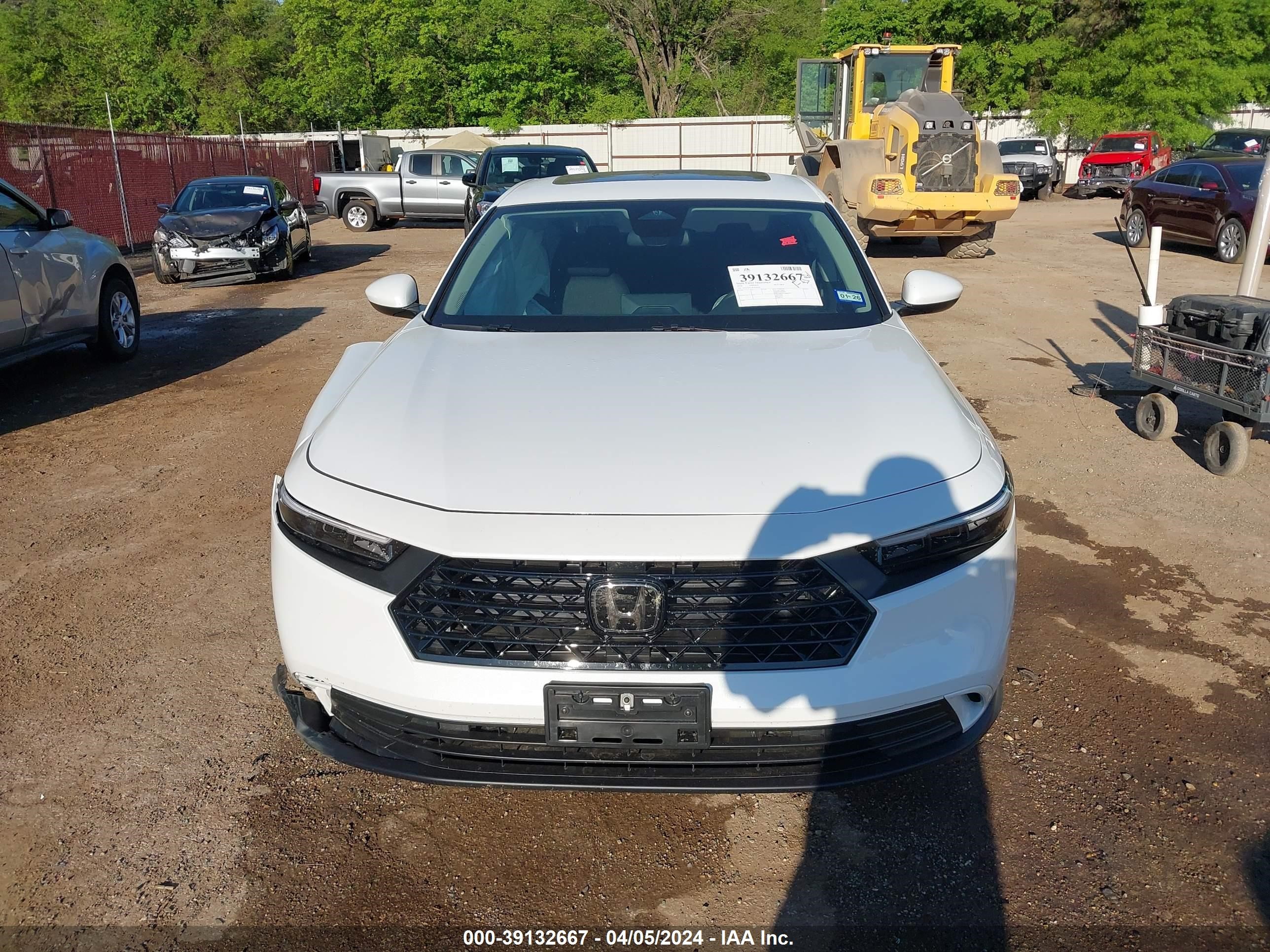 Photo 12 VIN: 1HGCY1F32RA026301 - HONDA ACCORD 