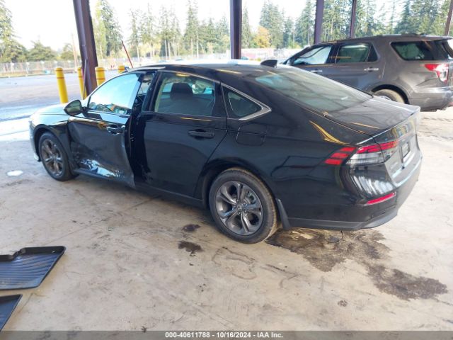 Photo 2 VIN: 1HGCY1F32RA070170 - HONDA ACCORD 