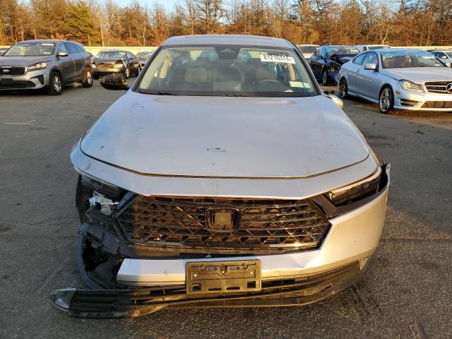 Photo 4 VIN: 1HGCY1F33RA028865 - HONDA ACCORD EX 