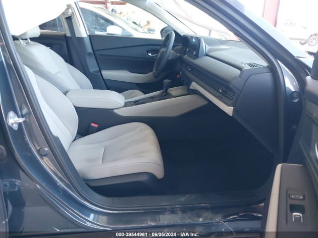 Photo 4 VIN: 1HGCY1F33RA041308 - HONDA ACCORD 