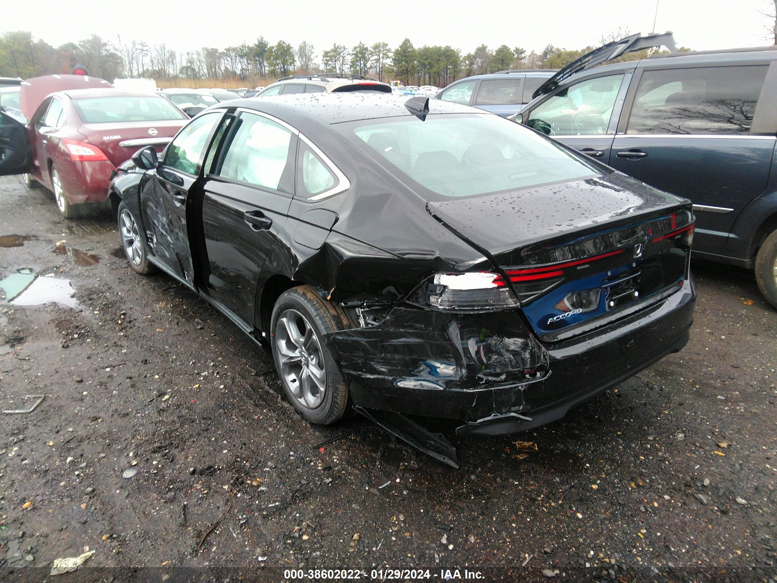 Photo 2 VIN: 1HGCY1F34RA032553 - HONDA ACCORD 