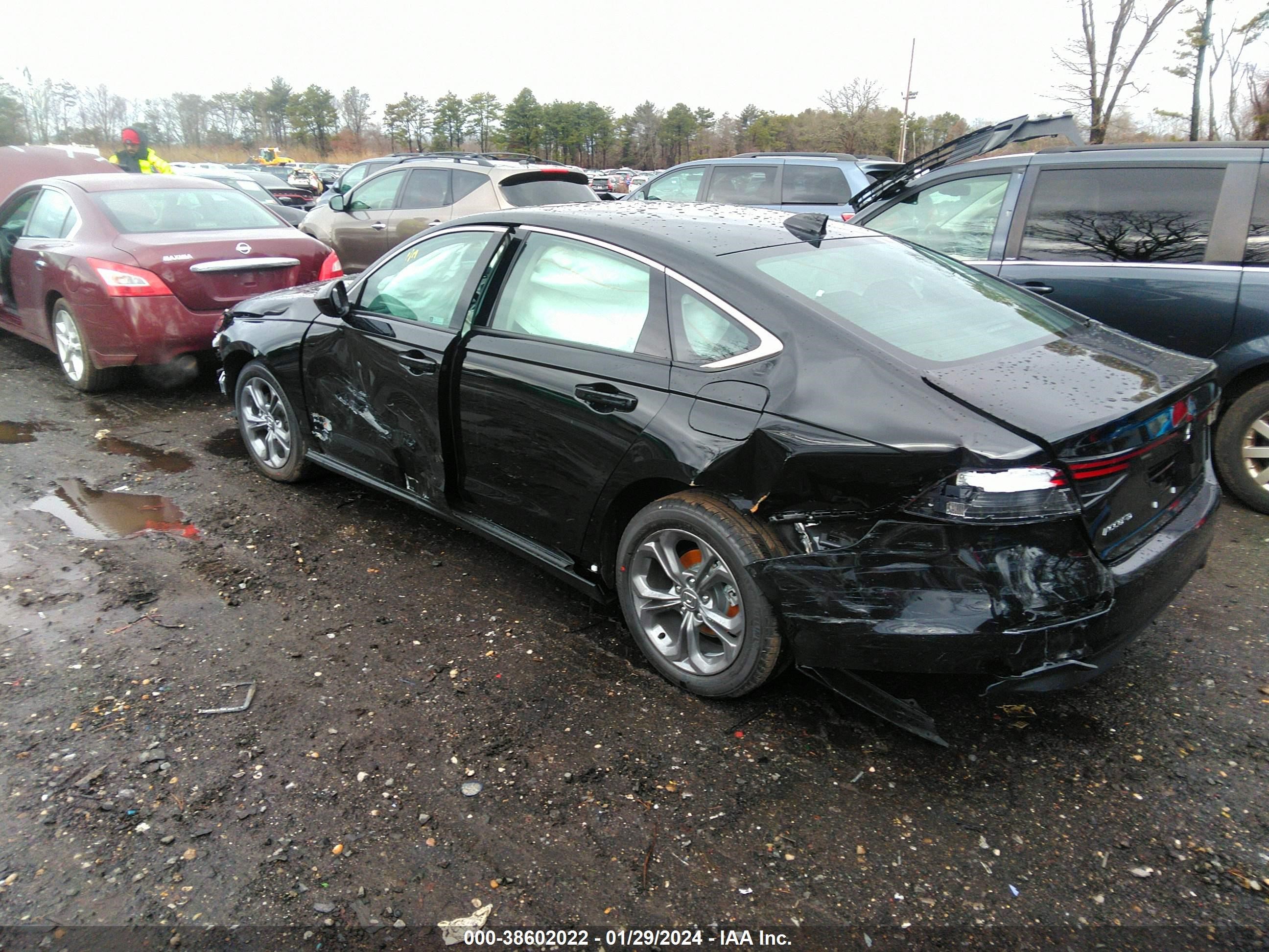 Photo 5 VIN: 1HGCY1F34RA032553 - HONDA ACCORD 