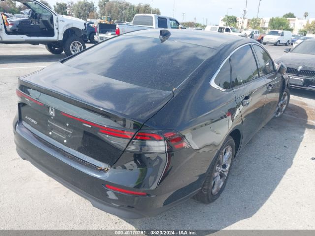 Photo 3 VIN: 1HGCY1F34RA060403 - HONDA ACCORD 