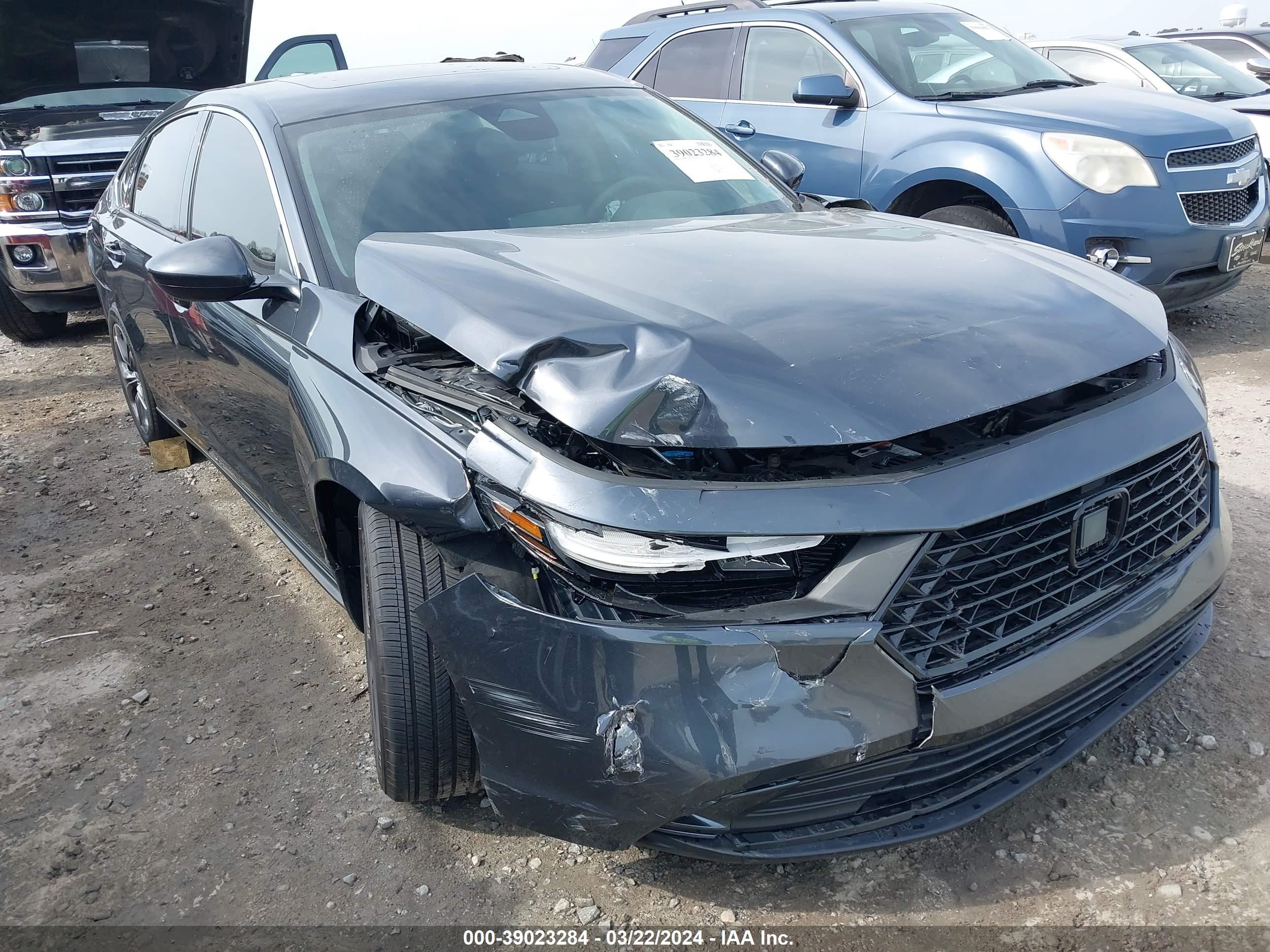 Photo 5 VIN: 1HGCY1F37PA028266 - HONDA ACCORD 