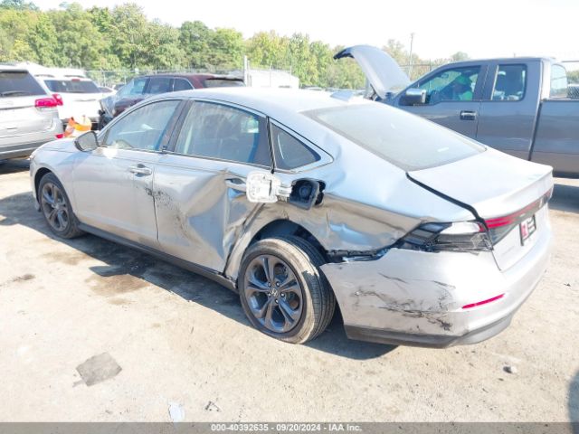 Photo 2 VIN: 1HGCY1F37RA025273 - HONDA ACCORD 