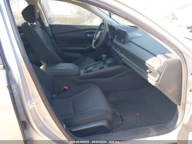 Photo 4 VIN: 1HGCY1F37RA025273 - HONDA ACCORD 