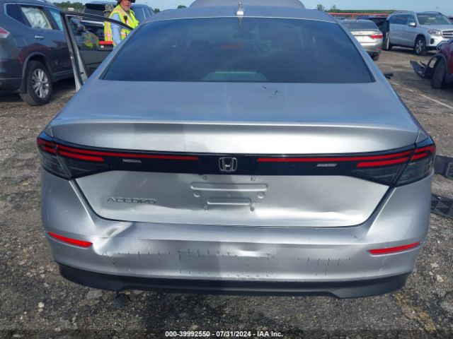 Photo 5 VIN: 1HGCY1F37RA048780 - HONDA ACCORD 