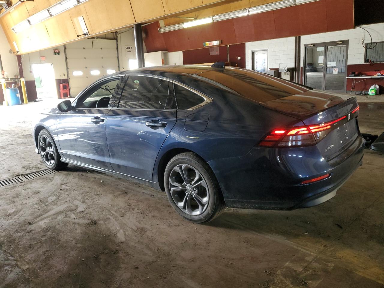 Photo 1 VIN: 1HGCY1F38PA039440 - HONDA ACCORD 