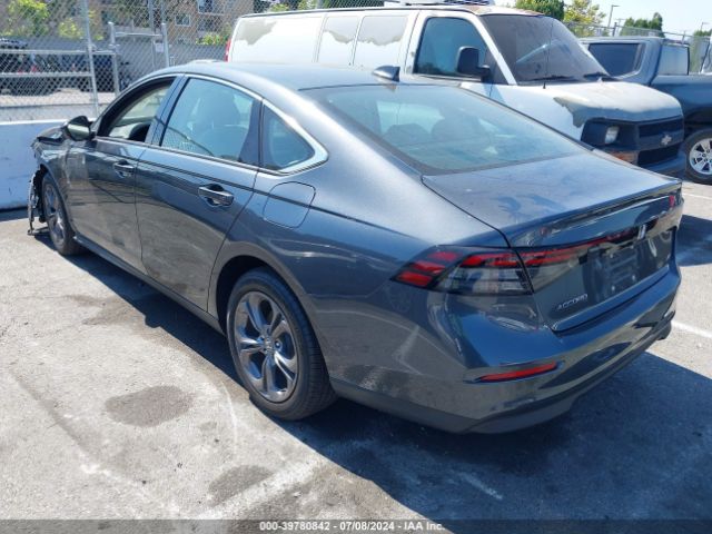 Photo 2 VIN: 1HGCY1F38RA021555 - HONDA ACCORD 