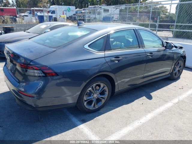 Photo 3 VIN: 1HGCY1F38RA021555 - HONDA ACCORD 