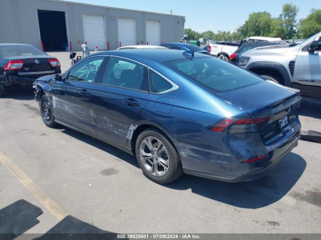 Photo 2 VIN: 1HGCY1F38RA031941 - HONDA ACCORD 