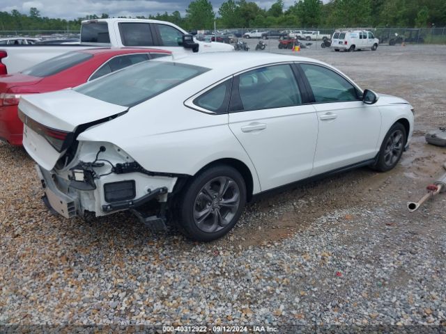 Photo 3 VIN: 1HGCY1F39RA012668 - HONDA ACCORD 