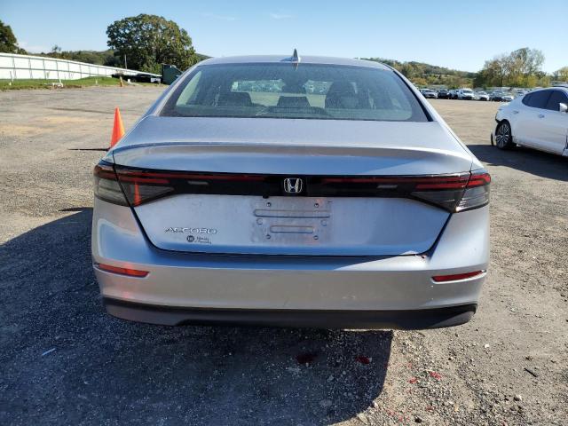 Photo 5 VIN: 1HGCY1F3XPA001806 - HONDA ACCORD EX 