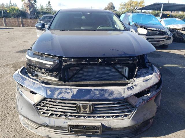 Photo 4 VIN: 1HGCY1F3XRA008645 - HONDA ACCORD 