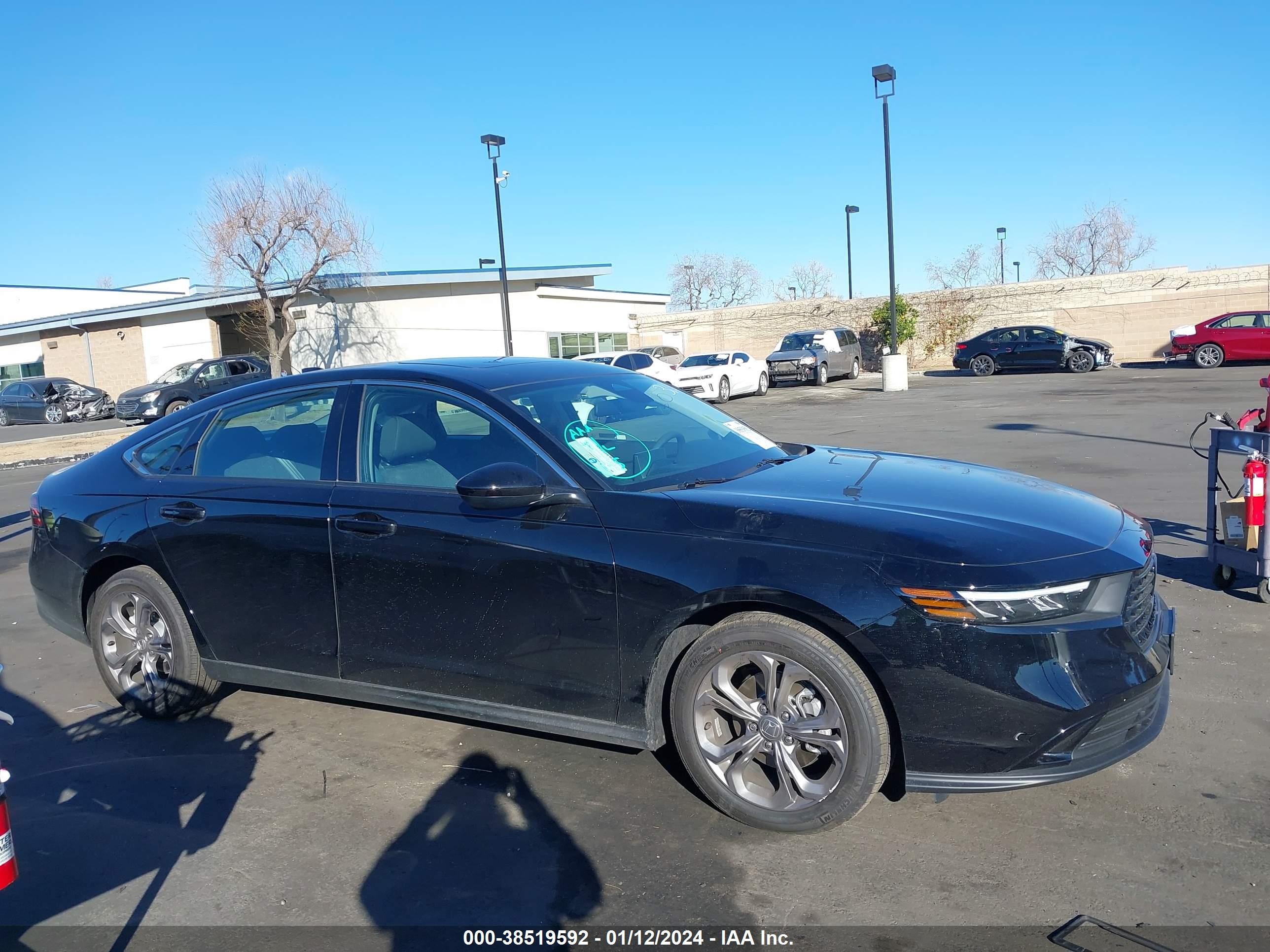 Photo 12 VIN: 1HGCY1F3XRA013411 - HONDA ACCORD 