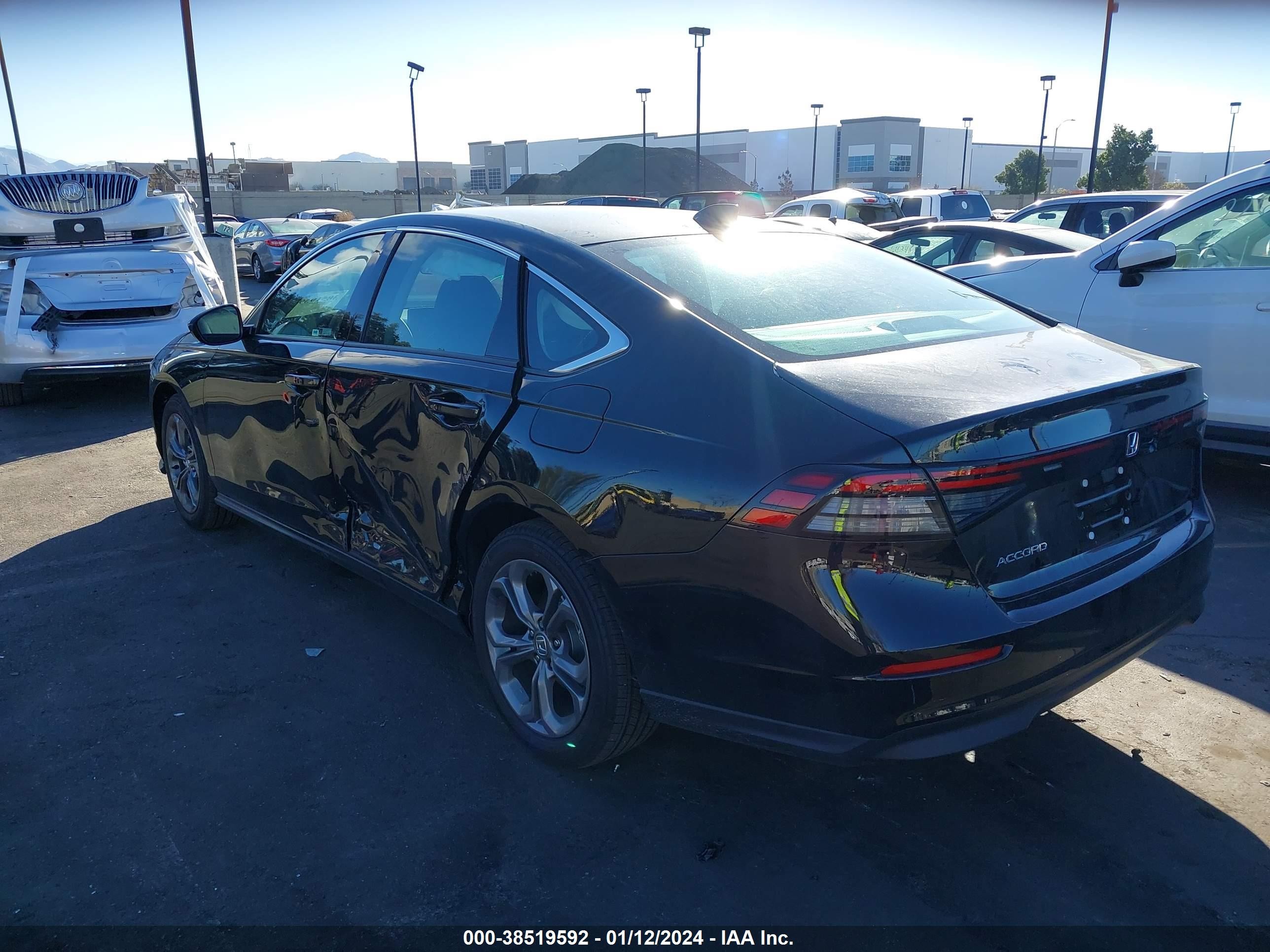 Photo 2 VIN: 1HGCY1F3XRA013411 - HONDA ACCORD 