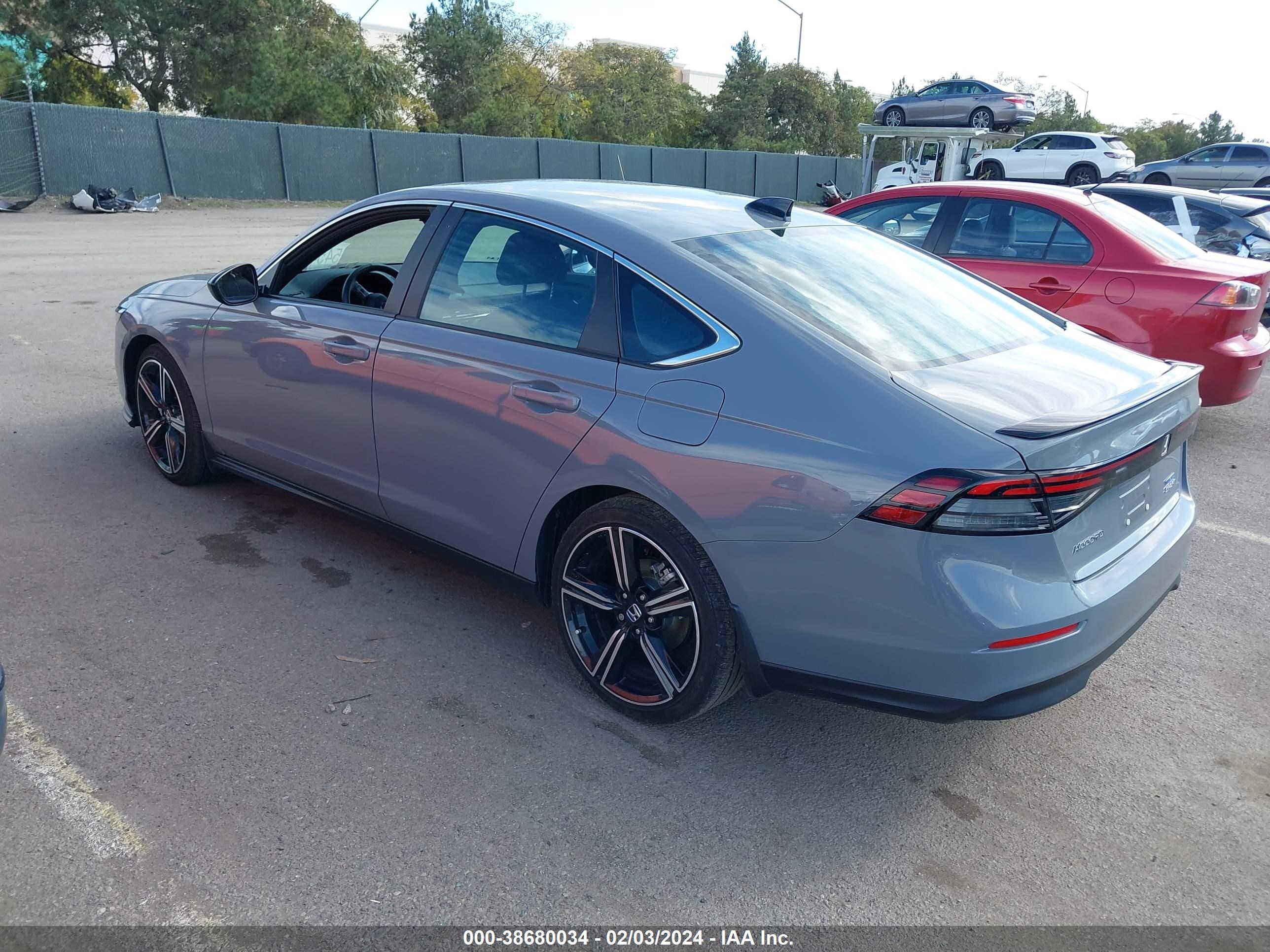 Photo 2 VIN: 1HGCY2F51PA017531 - HONDA ACCORD 