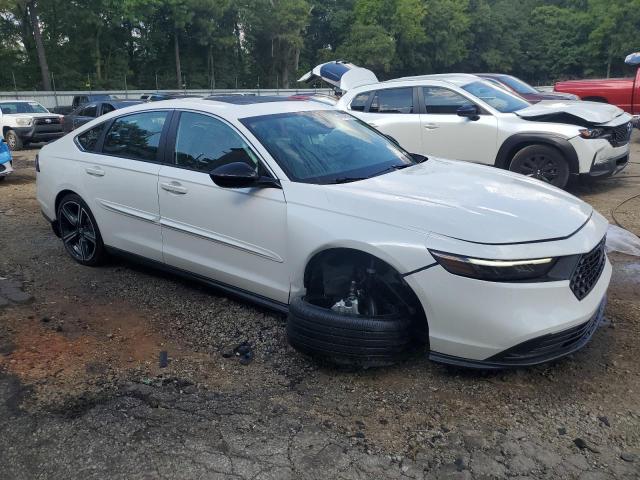 Photo 3 VIN: 1HGCY2F56PA022515 - HONDA ACCORD HYB 