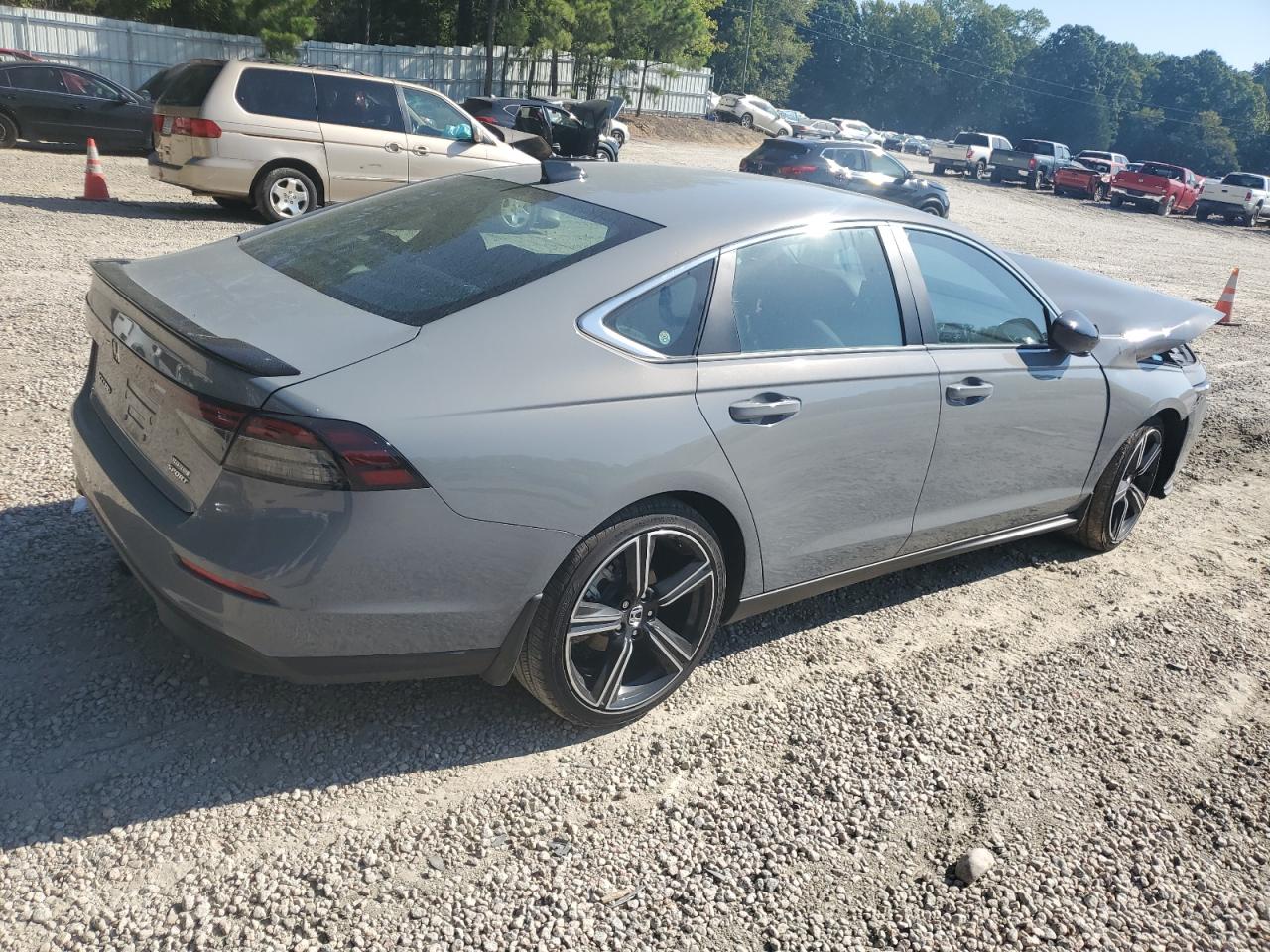 Photo 2 VIN: 1HGCY2F56PA036057 - HONDA ACCORD 