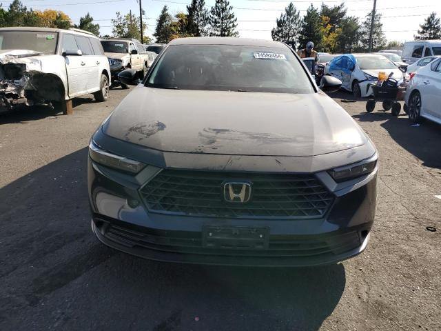 Photo 4 VIN: 1HGCY2F5XPA016247 - HONDA ACCORD HYB 