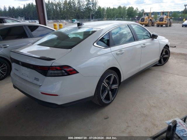 Photo 3 VIN: 1HGCY2F5XRA008104 - HONDA ACCORD 