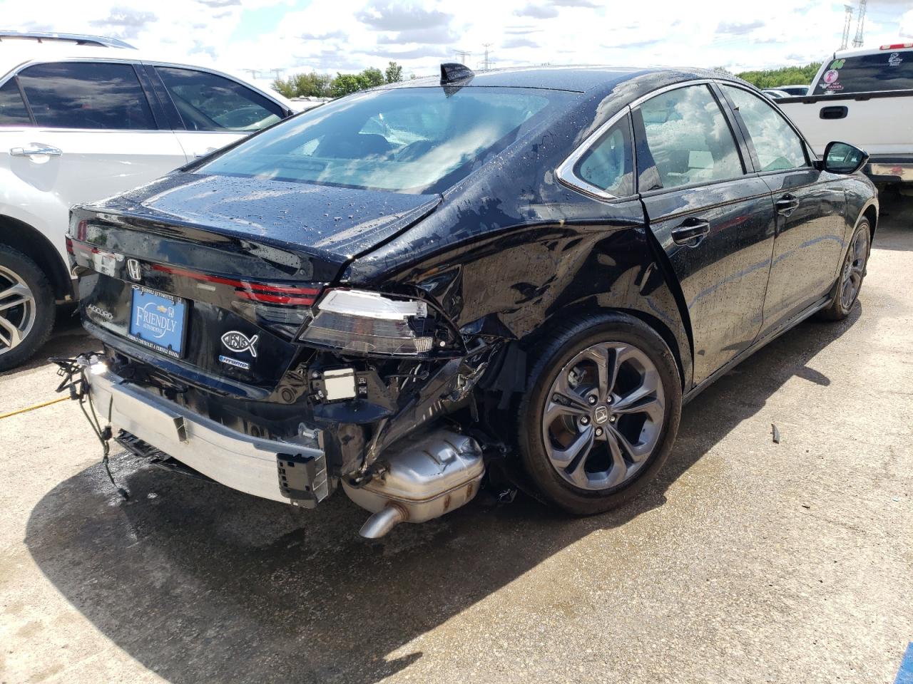 Photo 2 VIN: 1HGCY2F62RA033572 - HONDA ACCORD 