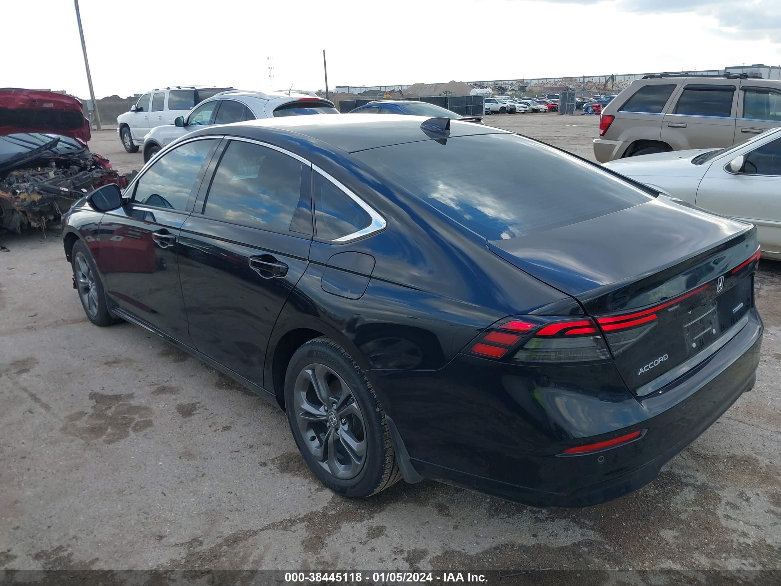 Photo 2 VIN: 1HGCY2F63PA012582 - HONDA ACCORD 