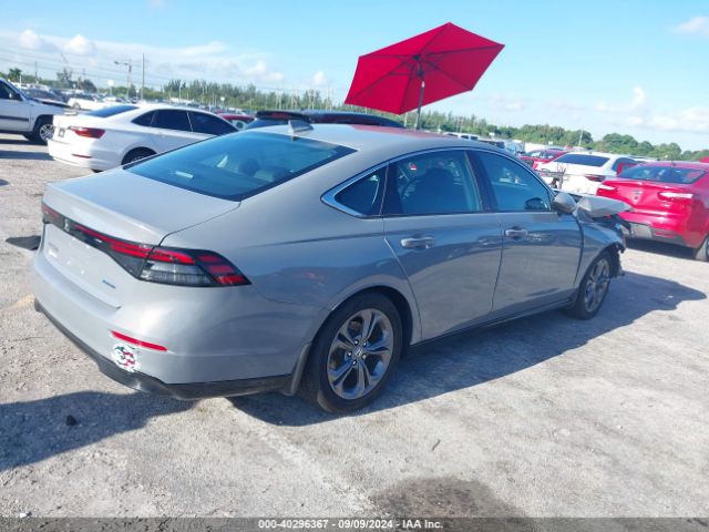 Photo 3 VIN: 1HGCY2F63RA010740 - HONDA ACCORD 