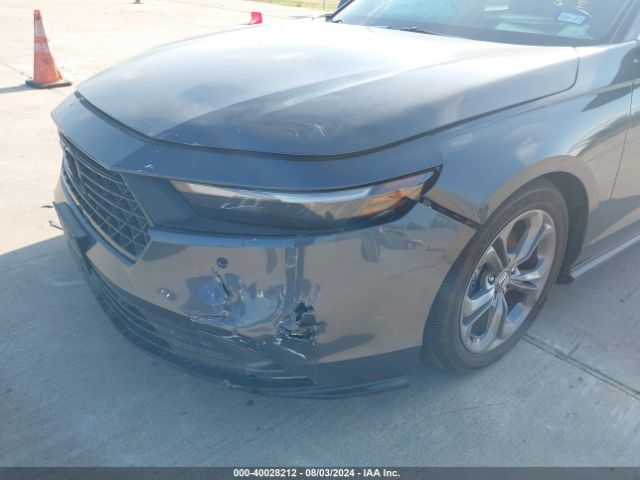 Photo 5 VIN: 1HGCY2F67PA041373 - HONDA ACCORD 