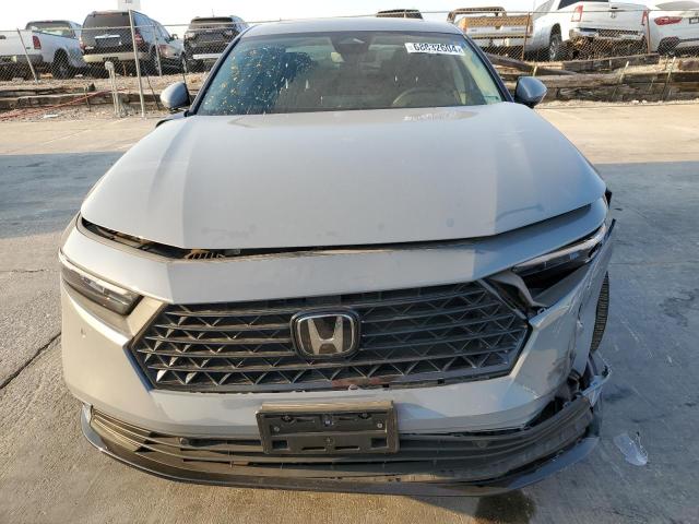 Photo 4 VIN: 1HGCY2F6XRA010668 - HONDA ACCORD HYB 