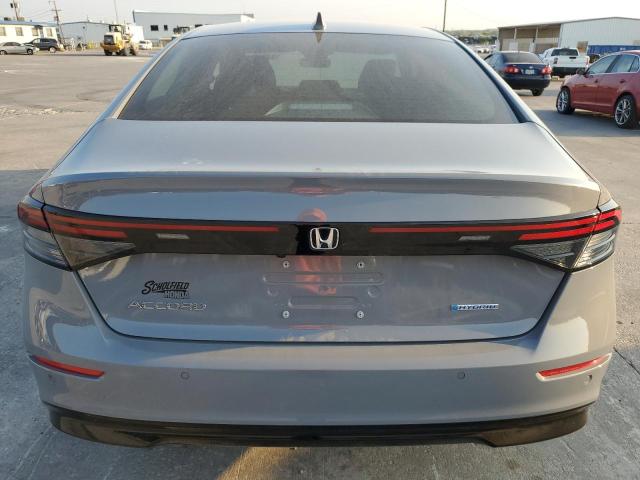 Photo 5 VIN: 1HGCY2F6XRA010668 - HONDA ACCORD HYB 