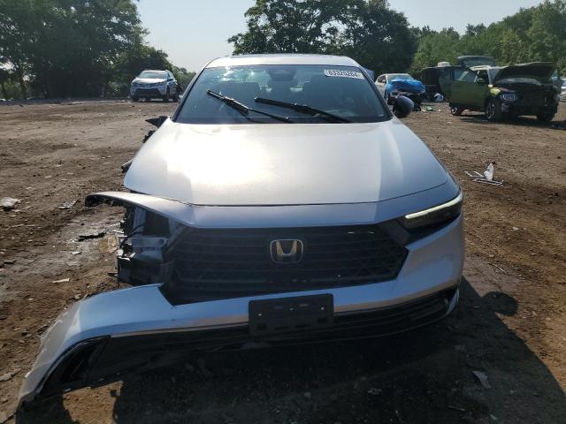 Photo 4 VIN: 1HGCY2F73RA055640 - HONDA ACCORD 