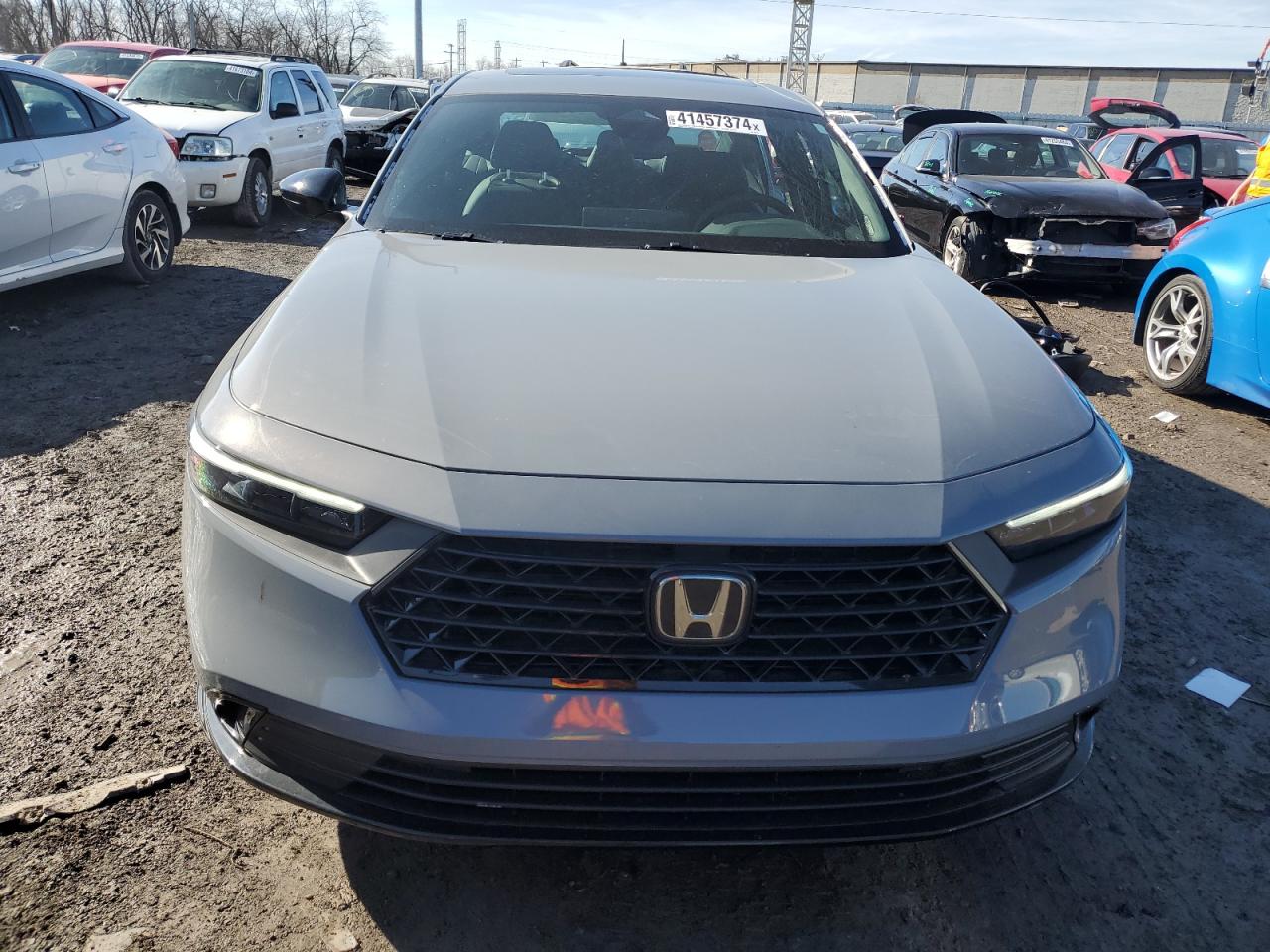 Photo 4 VIN: 1HGCY2F74PA065641 - HONDA ACCORD 