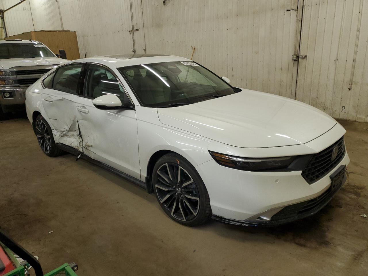 Photo 3 VIN: 1HGCY2F82PA003860 - HONDA ACCORD 