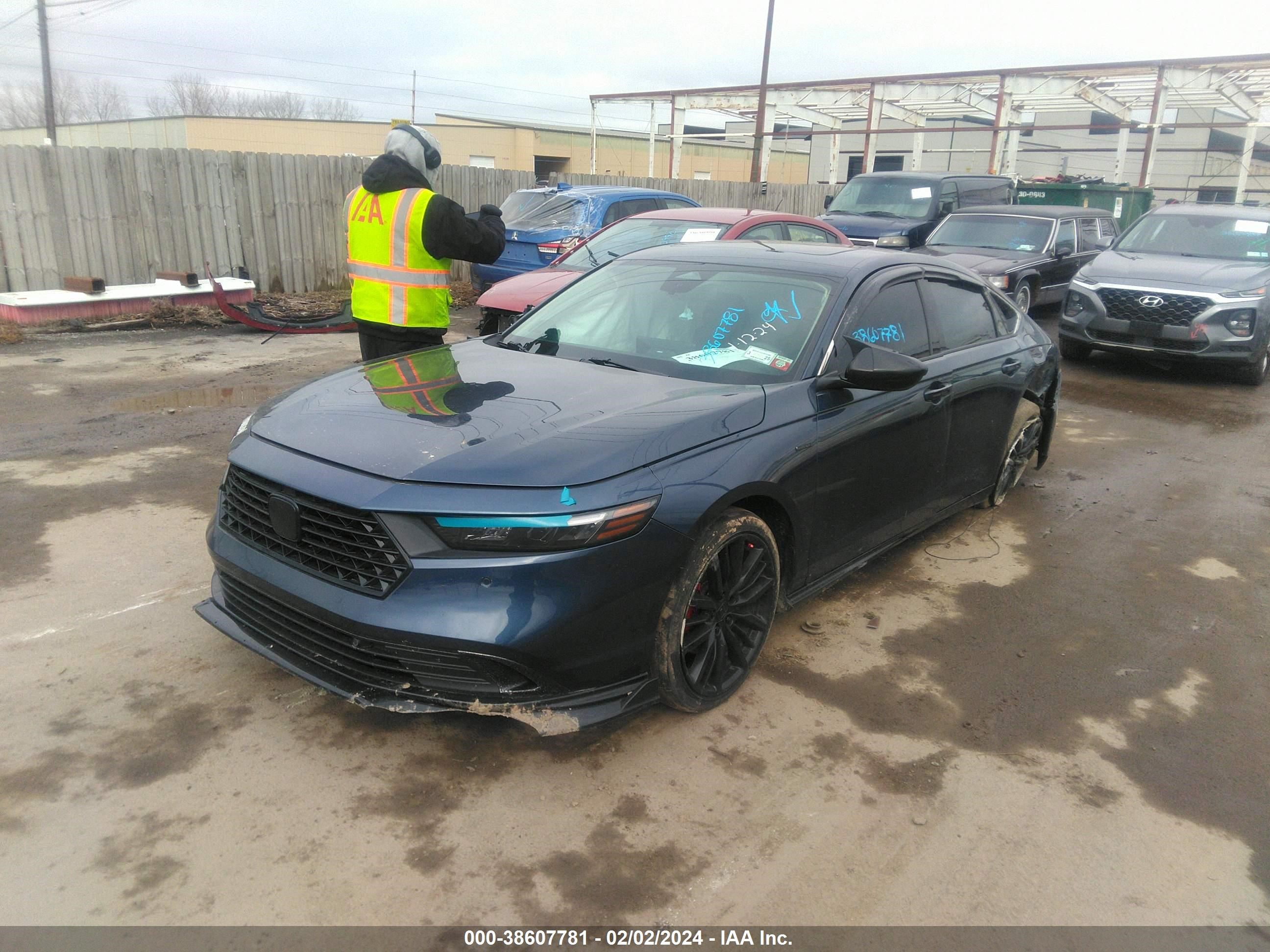 Photo 1 VIN: 1HGCY2F82PA016737 - HONDA ACCORD 