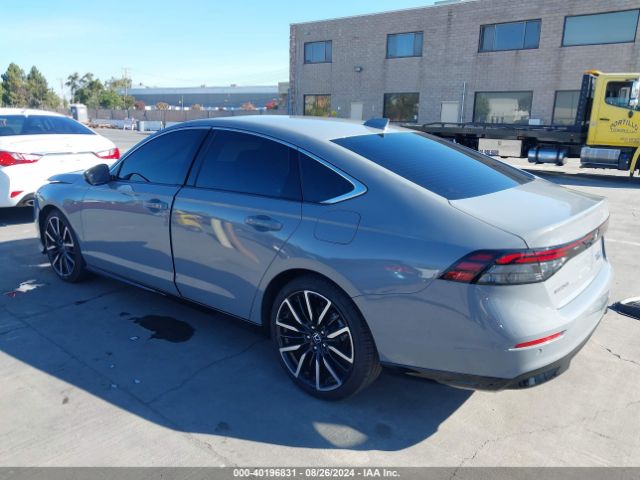 Photo 2 VIN: 1HGCY2F8XRA004757 - HONDA ACCORD 