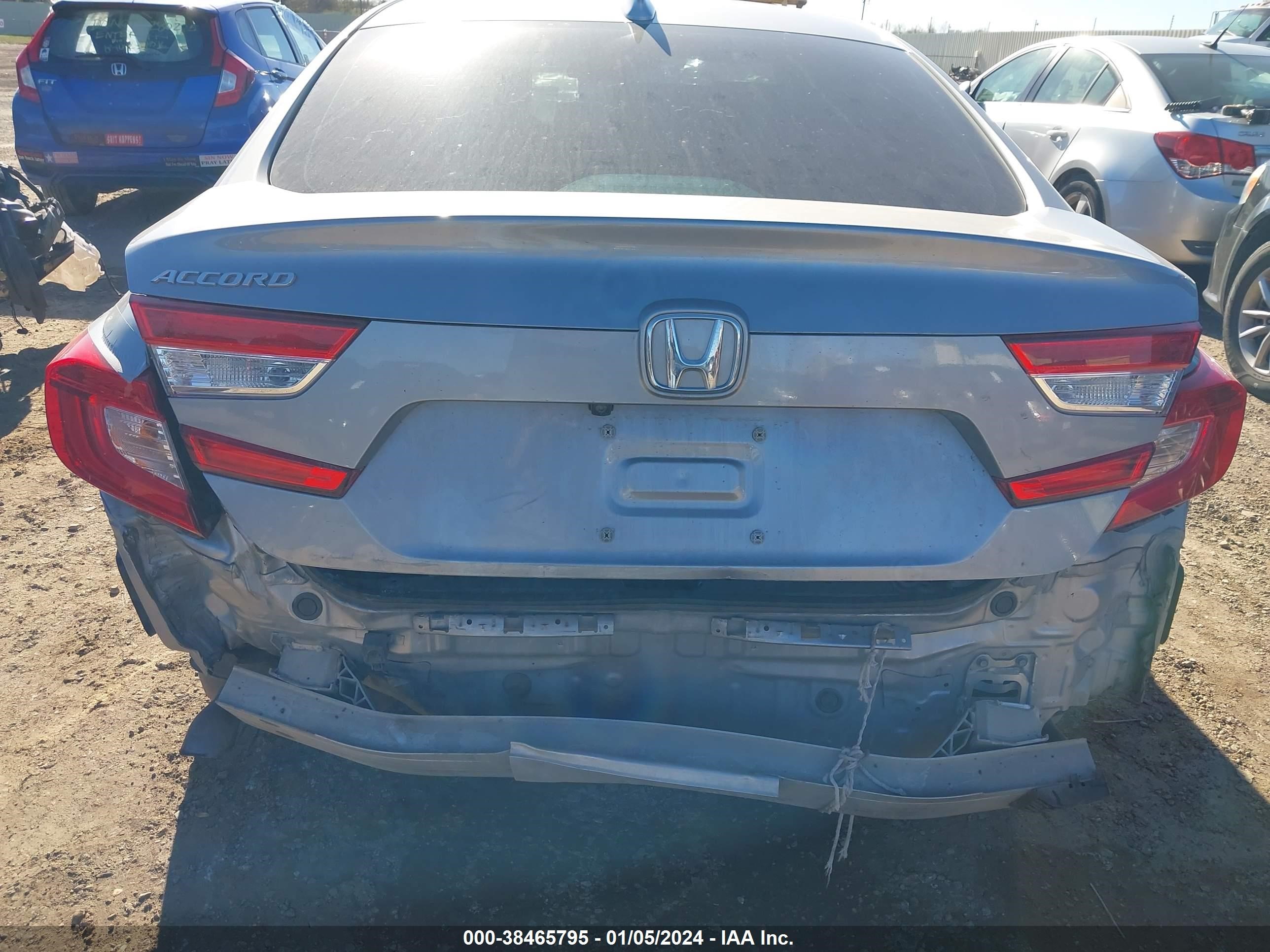 Photo 5 VIN: 1HGCZ1F13LA005925 - HONDA ACCORD 