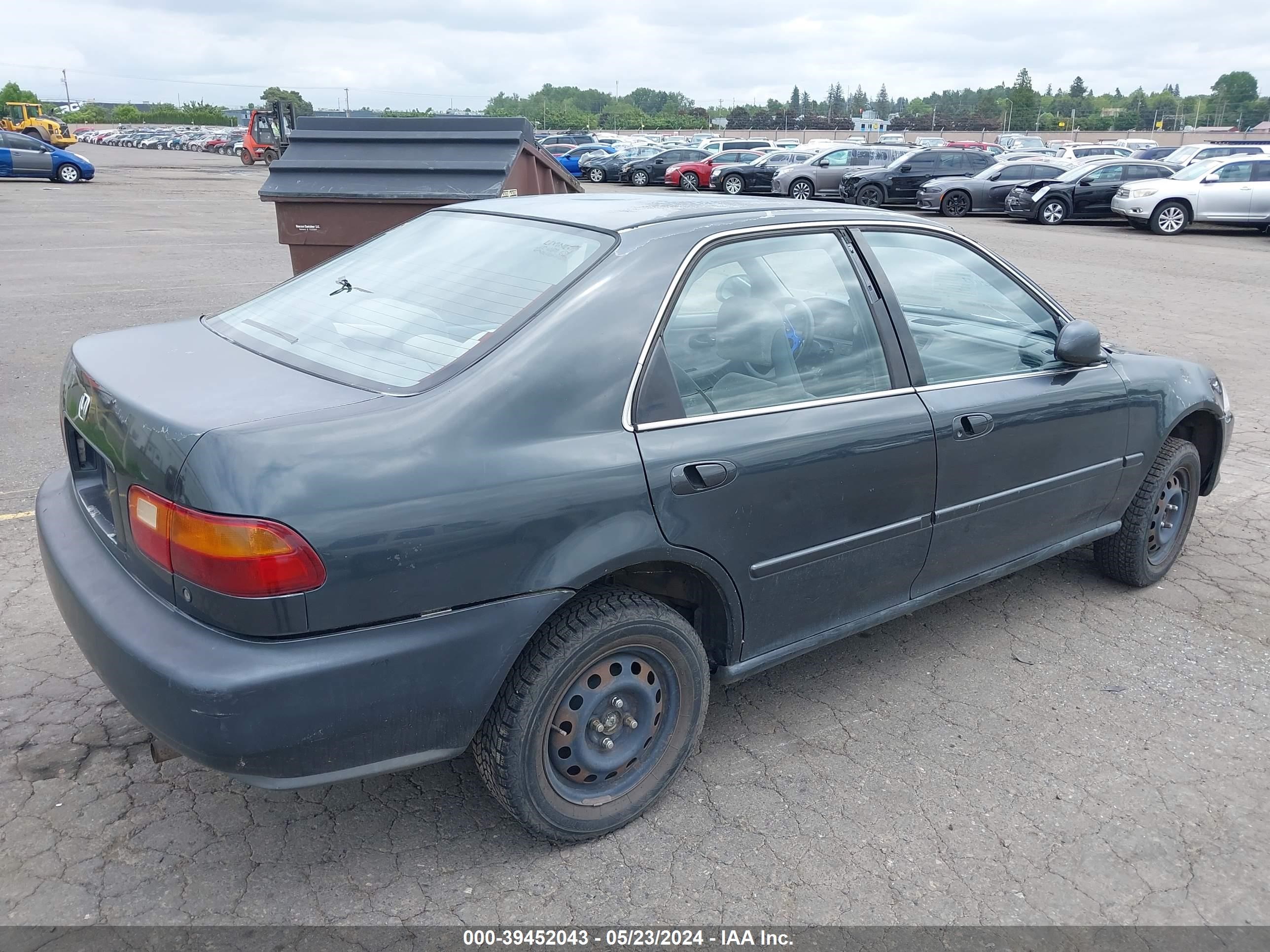 Photo 3 VIN: 1HGEG8557RL011479 - HONDA CIVIC 