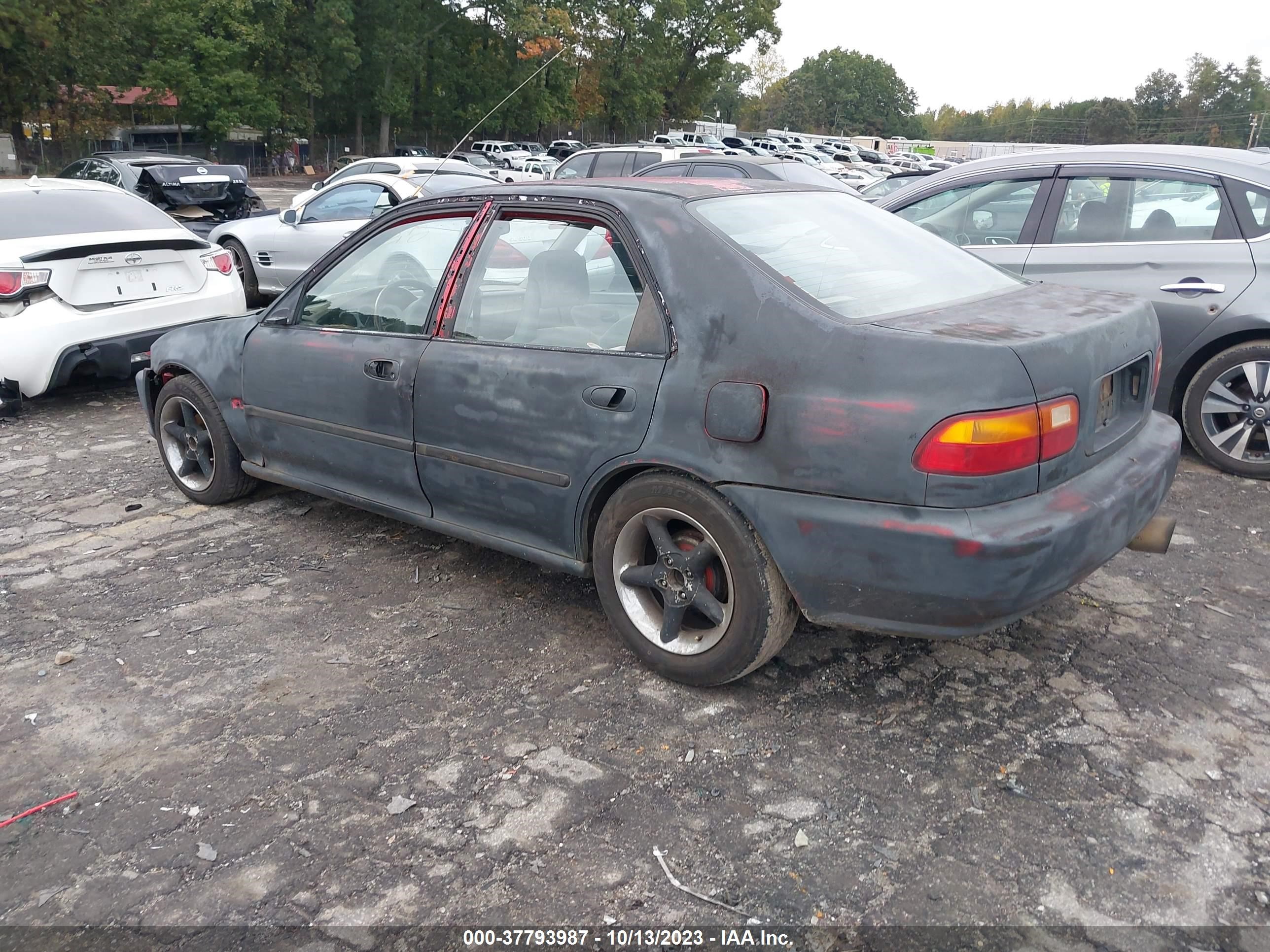 Photo 2 VIN: 1HGEG8645SL032116 - HONDA CIVIC 